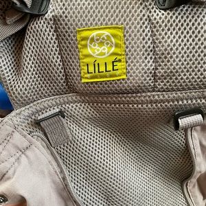 Lillebaby all seasons baby carrier- Grey
